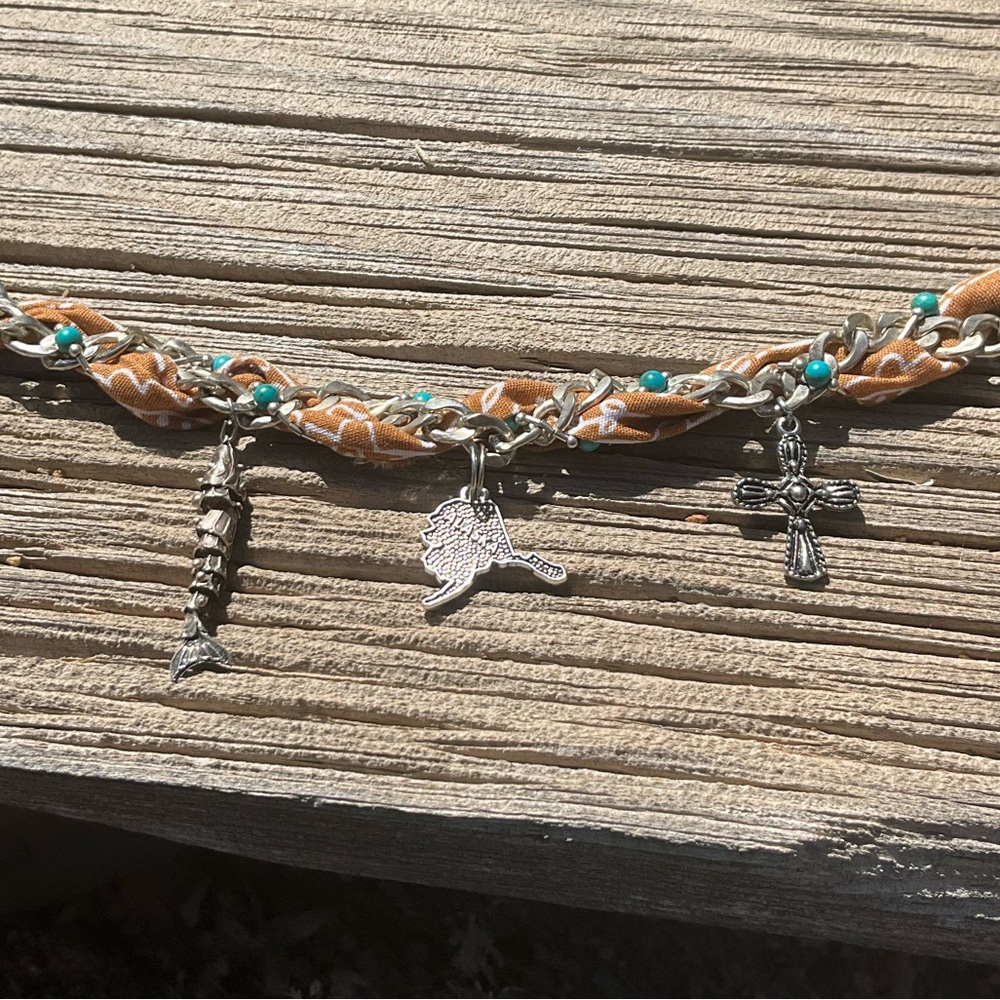 Reclaimed Braided Bandana Charm Necklace - Picture 4 of 7